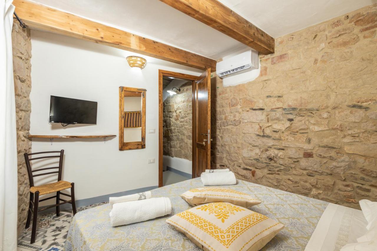 Bed And Terrace Caterina Hotel Baunei Buitenkant foto