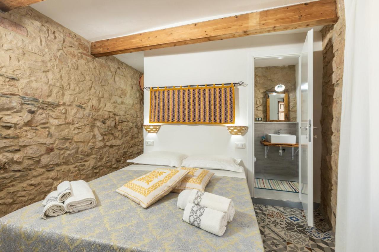 Bed And Terrace Caterina Hotel Baunei Buitenkant foto